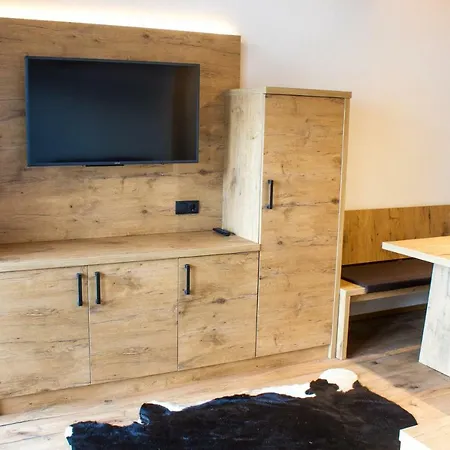 Bed & Breakfast Panorama Apart Weisses Roessl 3*